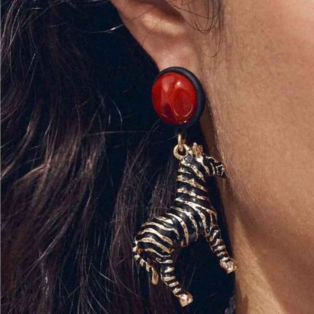 Zebra Drop Earrings N1035